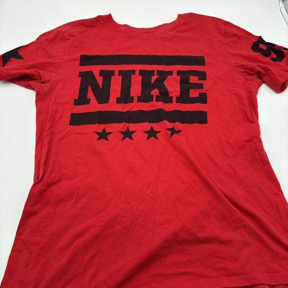 The Nike Tee Tshirt Red Mens Stars 95 Athletic Cut Medium Short Sleeve - Picture 1 of 16